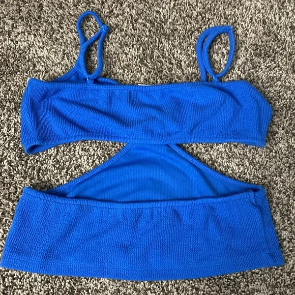 Two H&M body wrap tops - Picture 2 of 9